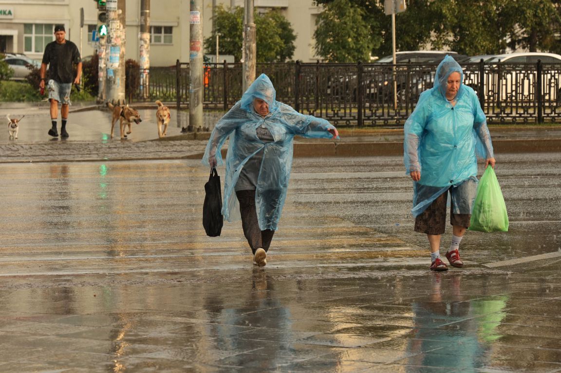 В Свердловской области срок действия штормового предупреждения продлили до  15 июля - «Уральский рабочий»